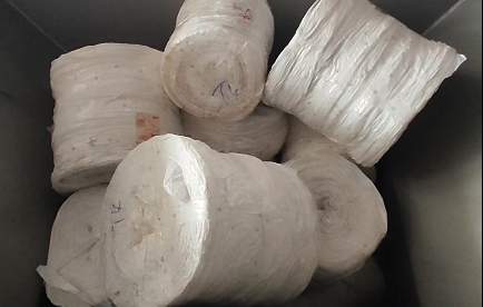 LDPE塑料膜撕碎，單軸撕碎機(jī)