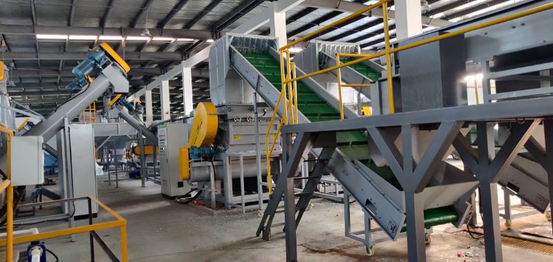 Plastic bottle crushing and washing line Plastic bottle crushing and washing line